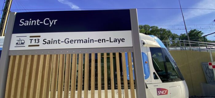 St-Cyr - Inauguration tramway T13 - Second départ en direction de St-Germain-en-Laye