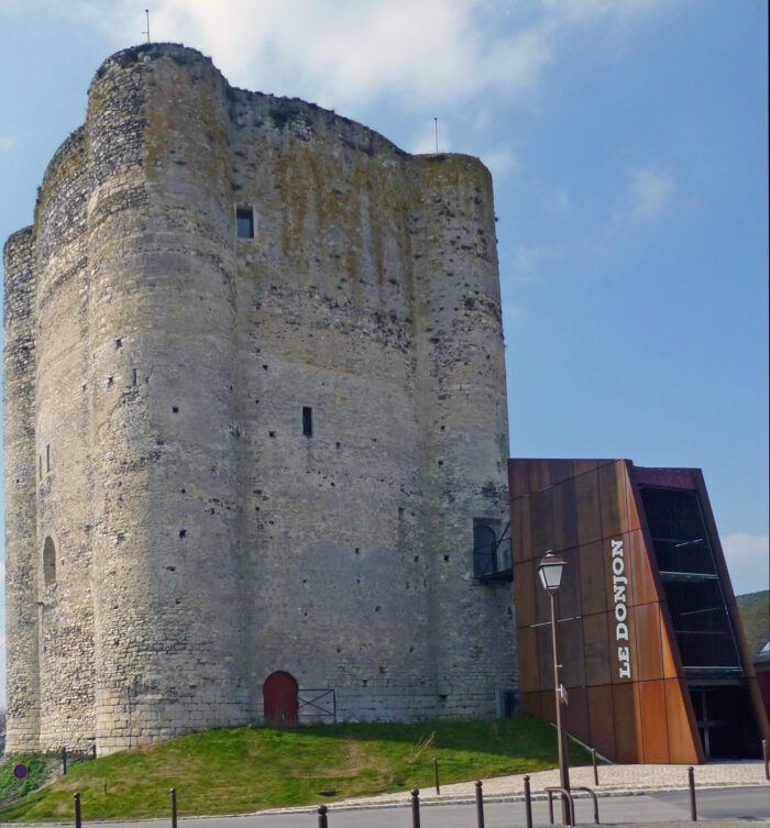 Le donjon de Houdan dans le département des Yvelines